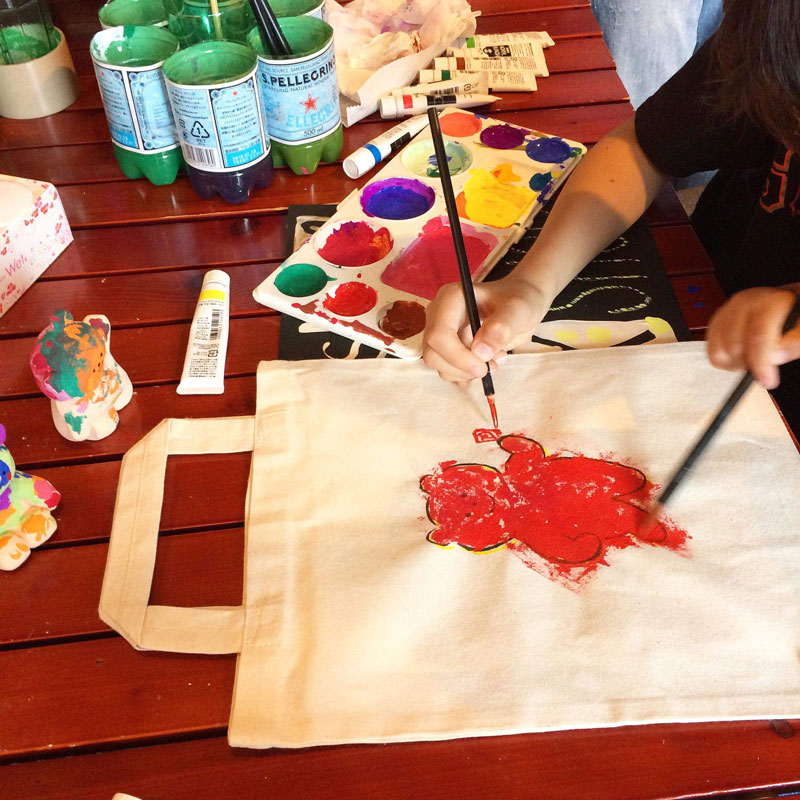 くま子トートバック作りの様子