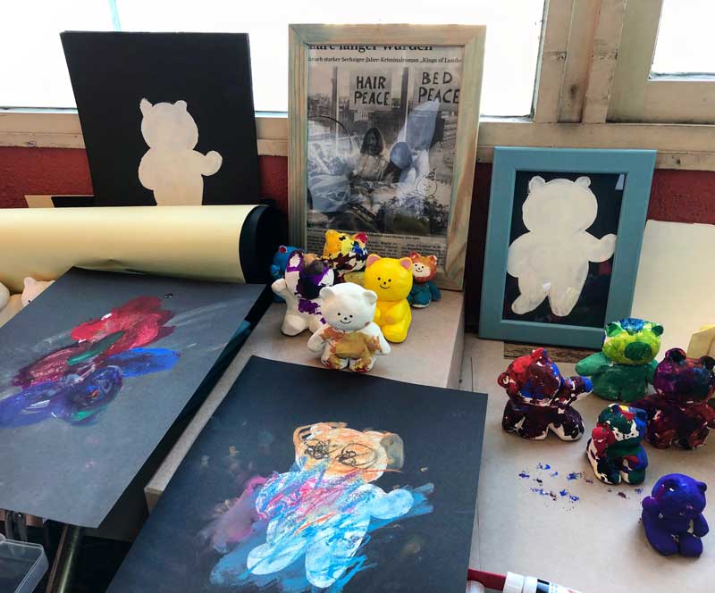 塗り絵ワークショップの様子